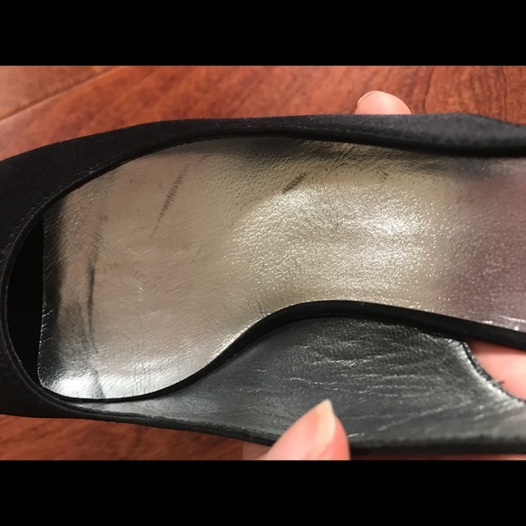 New Stuart Weitzman Satin Peep-toe Slingback Pumps - Picture 6 of 16